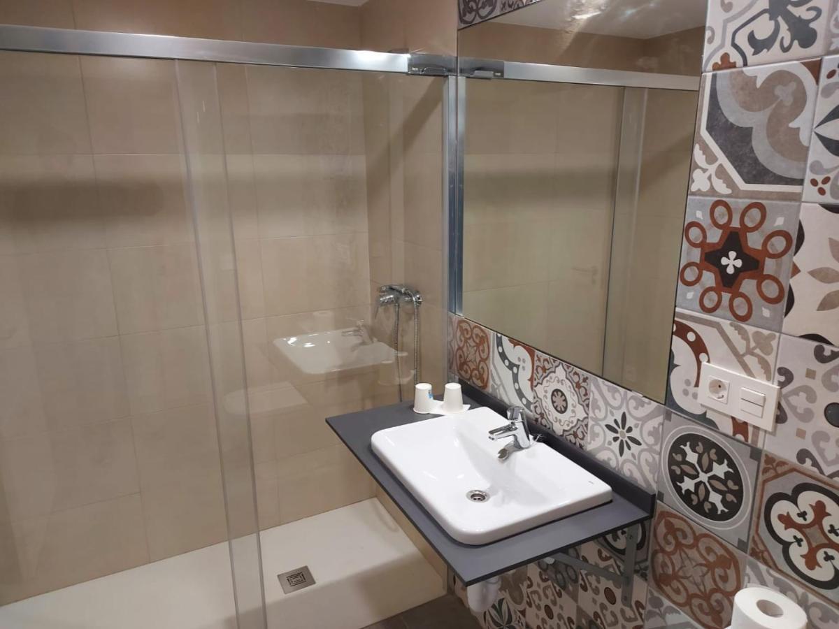 Hotel - Hostel Atuvera Санто-Домінго-де-ла-Кальсада Екстер'єр фото